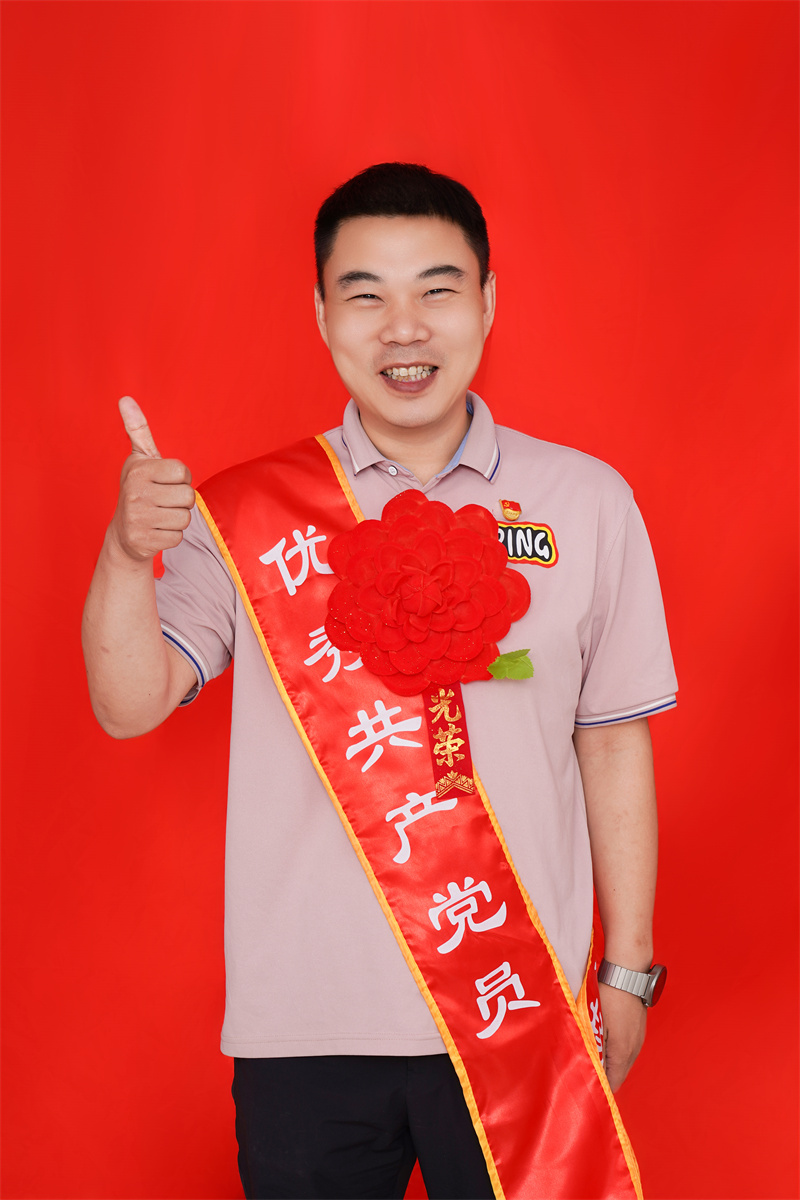 朱永群  新鄉(xiāng)市商務系統優(yōu)秀黨員