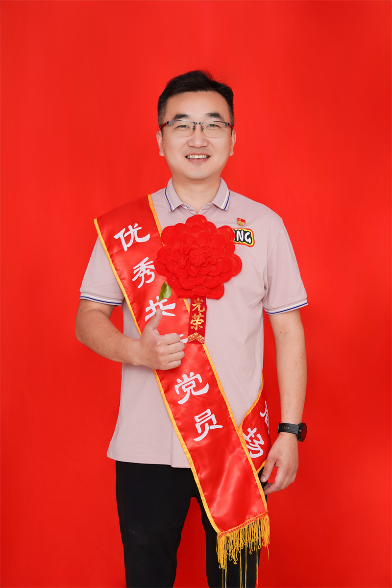 楊振興  新鄉(xiāng)市商務系統優(yōu)秀黨員